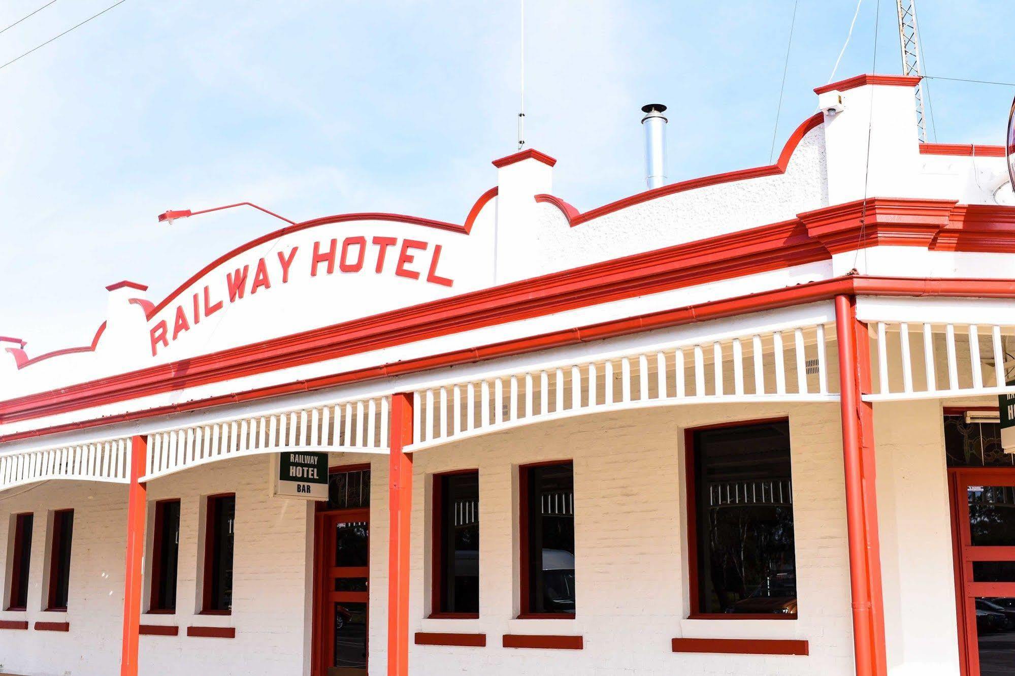 Heyfield Railway Hotel Eksteriør billede